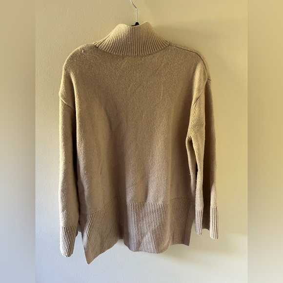 Light pink warm sweater - Picture 3 of 3